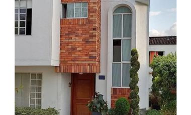 VENTA O PERMUTA DE CASA EN CONJUNTO PORTALES DEL CAMPESTRE