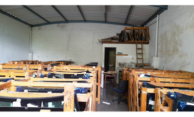 Bodega de tres niveles en Trinidad-Guayabal
