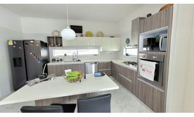 VENTA HERMOSA CASA CAMPESTRE VIA ARMENIA