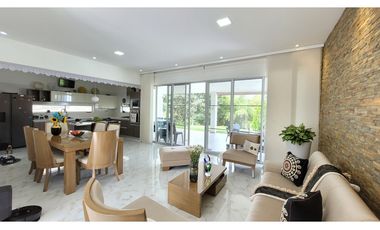 VENTA HERMOSA CASA CAMPESTRE VIA ARMENIA