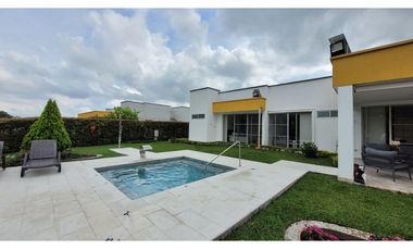 VENTA HERMOSA CASA CAMPESTRE VIA ARMENIA