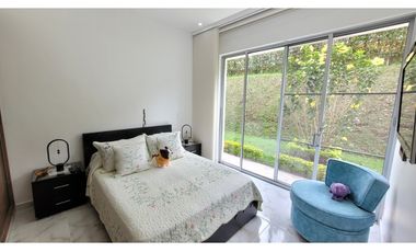 VENTA HERMOSA CASA CAMPESTRE VIA ARMENIA