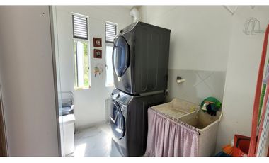 VENTA HERMOSA CASA CAMPESTRE VIA ARMENIA