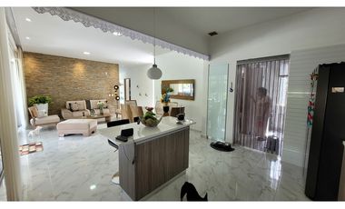 VENTA HERMOSA CASA CAMPESTRE VIA ARMENIA