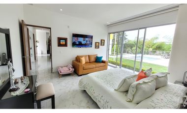 VENTA HERMOSA CASA CAMPESTRE VIA ARMENIA