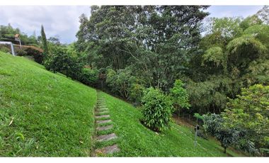 VENTA HERMOSA CASA CAMPESTRE VIA ARMENIA