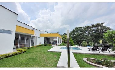 VENTA HERMOSA CASA CAMPESTRE VIA ARMENIA