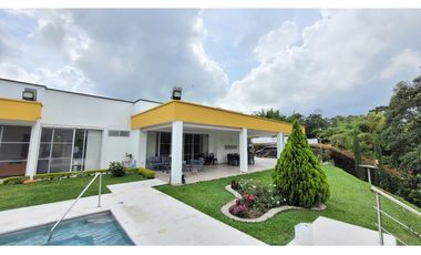 VENTA HERMOSA CASA CAMPESTRE VIA ARMENIA