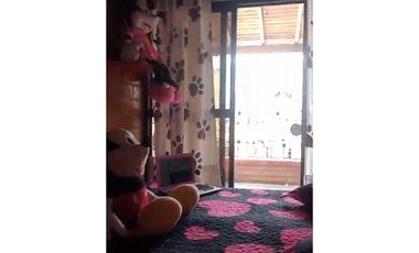 SE VENDE CASA DE TRES PISOS EN CONJUNTO CERRADO EN CARTAGO