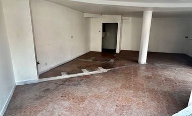 Rento local comercial en Las Águilas.