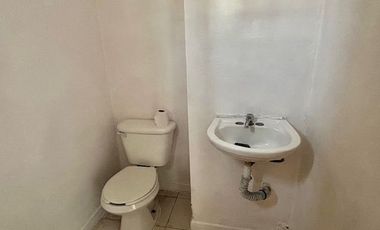 Rento locales comerciales en Las Águilas.