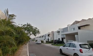 Casa en renta amueblada  Mérida Yucatán,  Privada Salomea Conkal