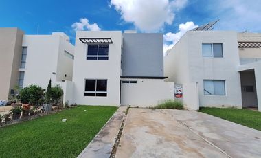 Casa en renta amueblada  Mérida Yucatán,  Privada Salomea Conkal