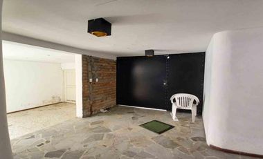 CASA COMERCIAL EN ARRIENDO EN LAURELES/ MANIZALES