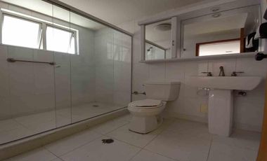 CASA COMERCIAL EN ARRIENDO EN LAURELES/ MANIZALES