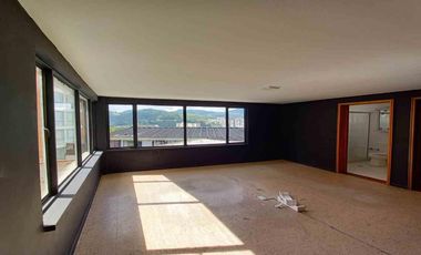 CASA COMERCIAL EN ARRIENDO EN LAURELES/ MANIZALES