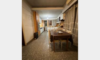 Casa  en Venta Haedo / Moron (A004 4639)