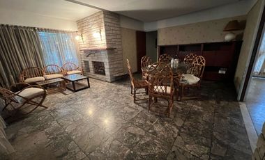 Casa  en Venta Haedo / Moron (A004 4639)