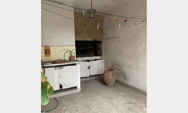 Casa  en Venta Haedo / Moron (A004 4639)