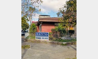 Casa  en Venta Haedo / Moron (A004 4639)