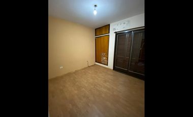 Casa  en Alquiler Ramos Mejia / La Matanza (A108 6916)