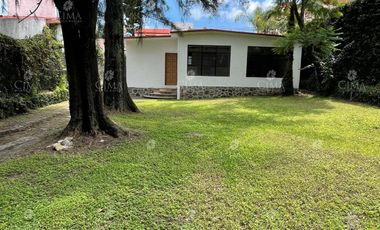 Venta Casa de un nivel en  Hacienda Tetela, Cuernavaca, Morelos - V369