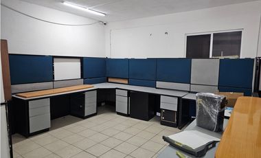 OFICINA  / TALLER EN RENTA EN LA FAMA MST