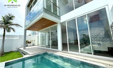 Casa con piscina y vista al mar en Urbanizacion Ciudad del Mar – Manta