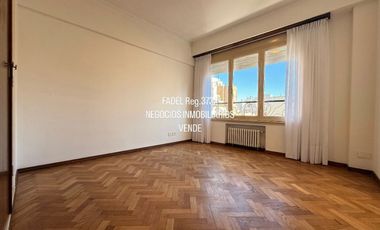 Entre Ríos y Moreno 3 amb.c/dep. al frente + balcón terraza