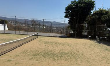 Casa en Venta en Corinto, Burgos Bugambilias Cuernavaca – 4 Recámaras, Jardín y Jacuzzi