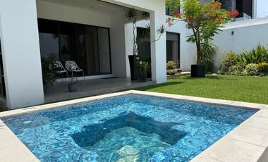 Casa en Venta en Corinto, Burgos Bugambilias Cuernavaca – 4 Recámaras, Jardín y Jacuzzi
