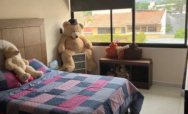 PRIVADA CON PORTON  ELECTRICO