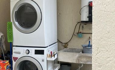 PRIVADA CON PORTON  ELECTRICO