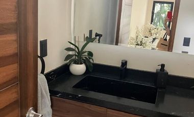 PRIVADA CON PORTON  ELECTRICO