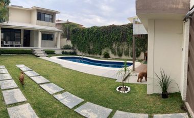 PRIVADA CON PORTON  ELECTRICO