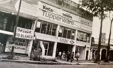 Ubicado en zona de bancos