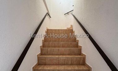 Oficina en Renta en Avenida Azcapotzalco, Centro de Azcapotzalco RU 25-2092.