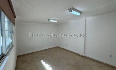 Oficina en Renta en Avenida Azcapotzalco, Centro de Azcapotzalco RU 25-2086.