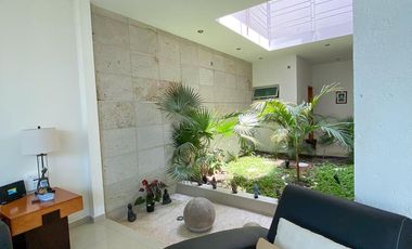 Casa en  Venta En Cumbres Del Lago Juriquilla Con Cuatro Recamaras