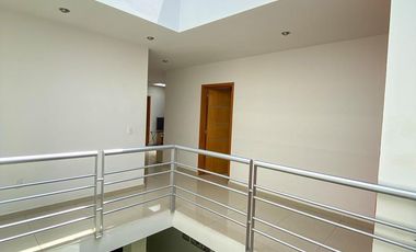 Casa en  Venta En Cumbres Del Lago Juriquilla Con Cuatro Recamaras