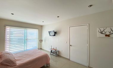 Casa en  Venta En Cumbres Del Lago Juriquilla Con Cuatro Recamaras