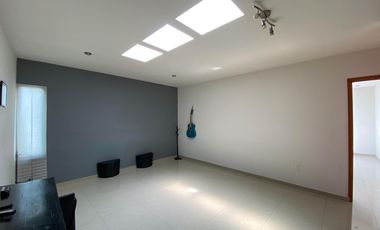 Casa en  Venta En Cumbres Del Lago Juriquilla Con Cuatro Recamaras