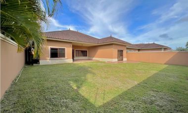CASA EN VENTA SUNSET COAST 600 M2 DE TERRENO