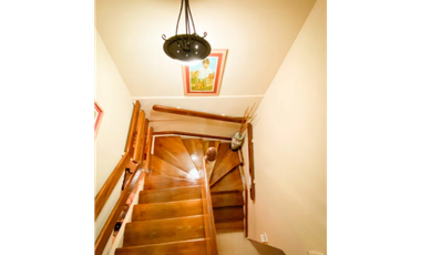 VENTA CASA DUPLEX EN MIRAFLORES EV