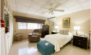 VENTA CASA DUPLEX EN MIRAFLORES EV