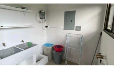 ALQUILER DE CASA EN DAVID 2 RECAMARAS 2 BAÑOS  CERCADA ATRAS