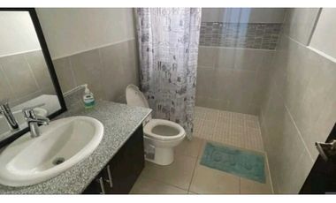 ALQUILER DE CASA EN DAVID 2 RECAMARAS 2 BAÑOS  CERCADA ATRAS