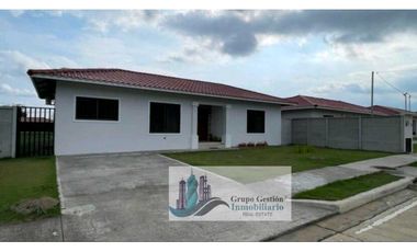 VENTA DE CASA EN DAVID CERCADA ATRAS