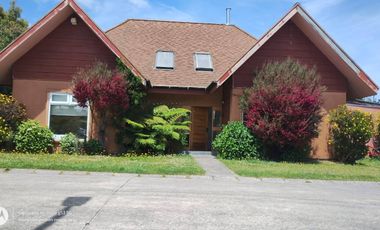 Casa en Arriendo 3D3B barrio Los Arrayanes, salida sur de puerto varas