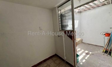 Casa en Renta en Calle Rio Rhin, Fraccionamiento Las Vegas II RU 25-3075.